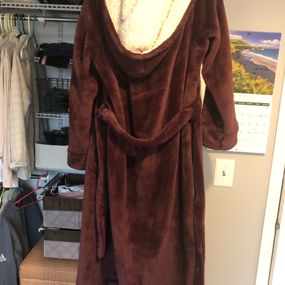 LL Bean Burgundy Wicked Plush Robe (M)